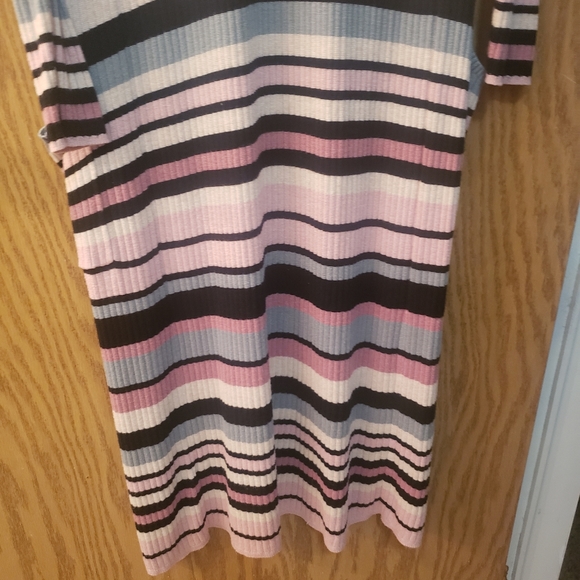 Gorgeous, long sleeve, cardigan. Open front, 2 pockets. Excellent condition - Picture 7 of 7